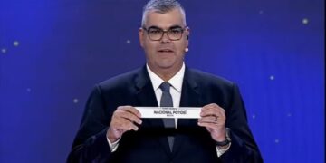 El momento de anunciar el sorteo de Nacional Potosí