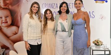 Panelistas: Tamara-Antelo Fernanda Aponte Gabriela Belaude y Anabel Angus