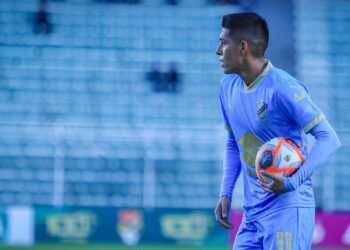 El volante tarijeño Ramiro Vaca durante el partido del fin de semana.