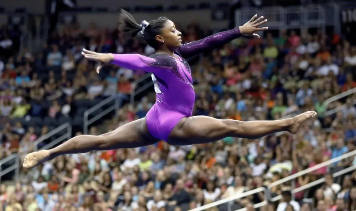Simon Biles en competencia