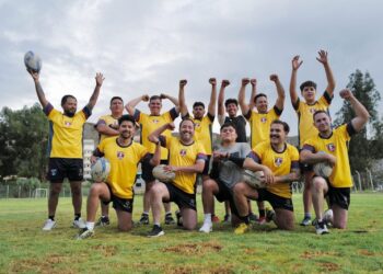 Los jugadores de Spartans Rugby Club en un momento de pausa de su entrenamiento.