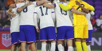 Los integrantes del plantel de Estados Unidos antes de un partido