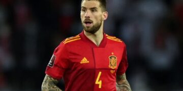 Íñigo Martínez con la camiseta de la selección española.