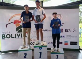 El campeón Vicente Quiroga en el podio