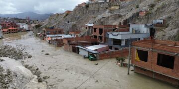 La Sociedad de Ingenieros recomienda no habitar en la zona Bajo Llojeta donde el riesgo de deslave persiste.