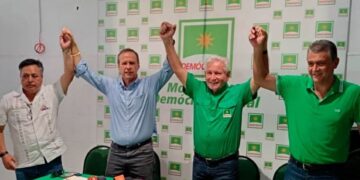 Demócratas tomó la decisión de apoyar la candidatura de Tuto Quiroga.