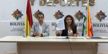 La Ministra de Salud y Deportes, María Renée Castro junto a Carlos Dabdoub, presidente del Comité Organizador