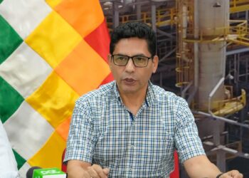 El director de Comercialización e Importaciones de YPFB, Marcos Durán.