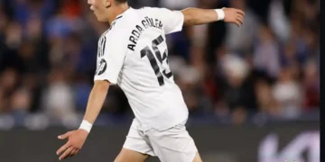 Arda Güler celebra su gol