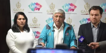 Conferencia de prensa del alcalde Iván Arias. FOTO: GAMLP