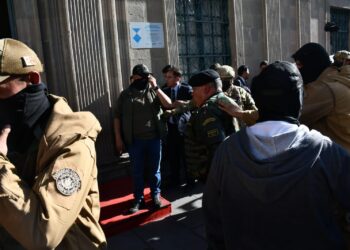 El momento en que Juan Zúñiga entra al Palacio Quemado el día del golpe "fallido".