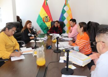 Comisión de Ética analiza las denuncias presentadas en esa instancia legislativa.
