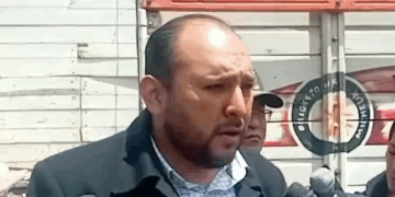 El viceministro Roberto Ríos informa la incautación de camión.