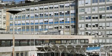 Saldrá a la ventana del hospital