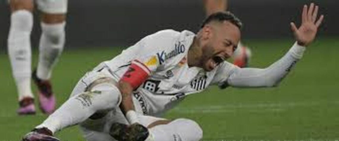 Neymar luego de lesionarse