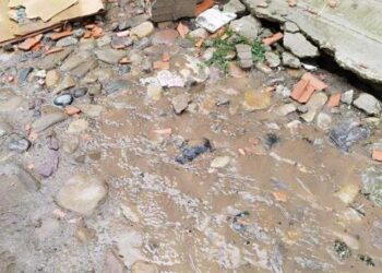 La manipulación de válvulas de tuberías causó la fuga de agua en la zona Llau Llau.