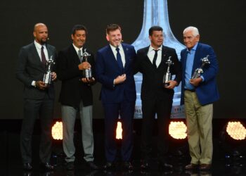 Alejandro Domínguez junto a Felipe Melo, Arsenio Luzardo, Sebastián Battaglia y Francisco Sá