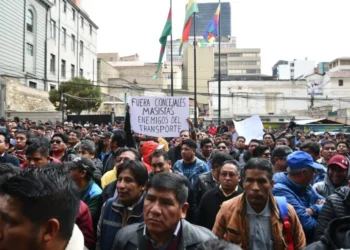 Los transportistas retomarán la vigilia el lunes.