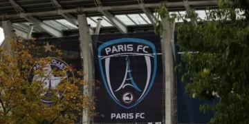 Afueras del estadio del Paris FC