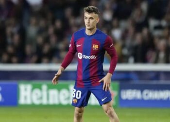 Marc Casadó en acción con el FC Barcelona