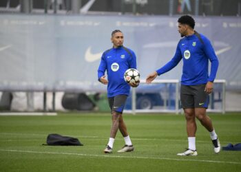 Rapinha y Araújo en una práctica del Barcelona