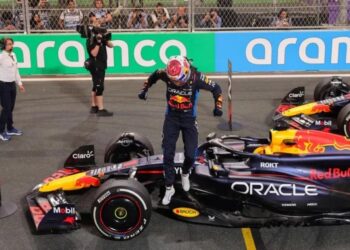 Verstappen con Red Bull en el Gran Premio de Arabia Saudita