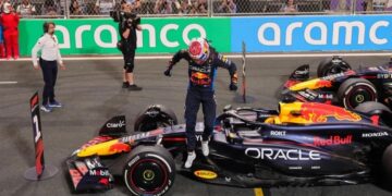 Verstappen con Red Bull en el Gran Premio de Arabia Saudita