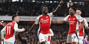 Bukayo Saka festeja su gol