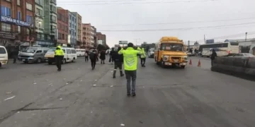 Mejora el flujo vehicular en la avenida Juan Pablo II tras implementación del reordenamiento vial. FOTO: GAMEA