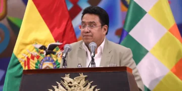 El ministro de Justicia, César Siles, participa de un acto en la Casa Grande del Pueblo.