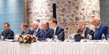 Los delegados rusos durante la reunión/AFP