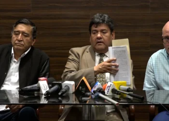 Funcionarios de la Alcaldía de Cochabamba en conferencia de prensa. FOTO: GAMC