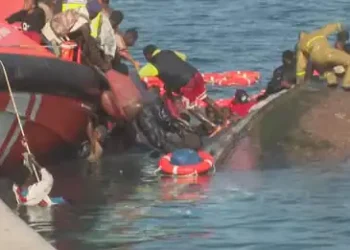 El bote se volcó/ Captura Telecinco