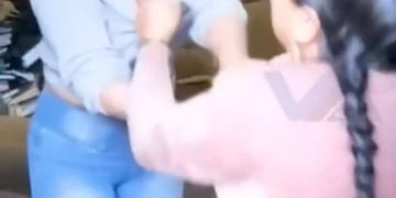 Las concejalas de Punata Alejandra Almanza y Juana Escobar se agarraron a golpes. FOTO: RRSS