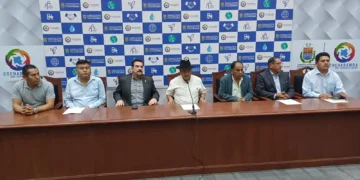 Los alcaldes de la Región Metropolitana Kanata en reunión. FOTO: Gobernación de Cochabamba