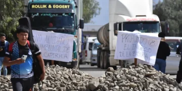 Uno de los puntos de bloqueo instalados en Colcapirhua. Foto: APG.
