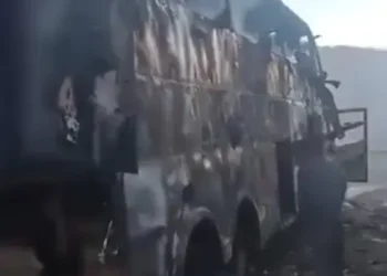 El fuego consumió el motorizado. Foto: Captura Facebook Radio-Camargo Cinti Bolivia.