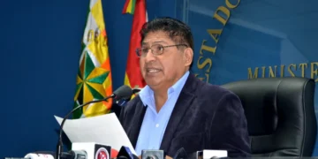 El viceministro Juan Carlos Calvimontes brindó la información en conferencia de prensa. Foto: Ministerio de Defensa.