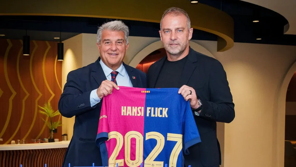 Hansi Flick renueva hasta 2027