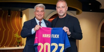 Hansi Flick renueva hasta 2027