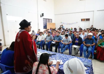 Evo Morales en el ampliado de evaluación de la marcha, en Lauca Ñ. Foto: RKC