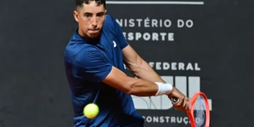 El tenista beniano Murkel Dellien en pleno partido.