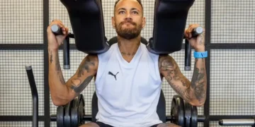 El brasileño Neymar en pleno entrenamiento (Neymar)