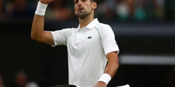 El tenista serbio Novak Djokovic celebra la victoria (AFP)