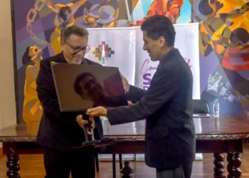 Televisores son parte de los equipos entregados a TeleSalud Chuquisaca. Foto: Ministerio de Salud.