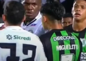 Miguel Terceros ante Ferroviário