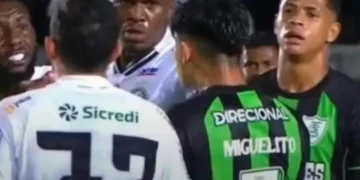 Miguel Terceros ante Ferroviário