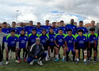Plantel del club 16 de Julio que hará su debut