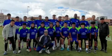 Plantel del club 16 de Julio que hará su debut
