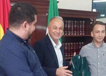 Fernando Costa con la camiseta de la selección